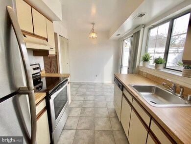 308 Lancaster Square, Sterling, VA 20164 - photo 7