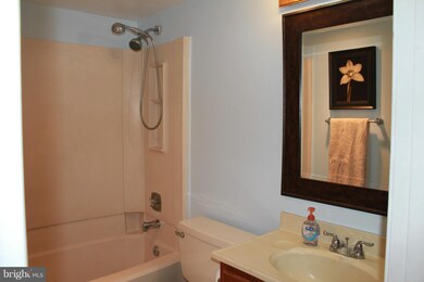 2107 Old Landing Way, Woodbridge, VA 22191 - photo 3