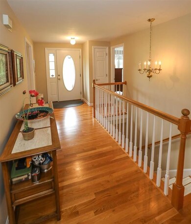 7 Castlegate Way unit U456, Nashua, NH 03063 - photo 2