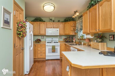 6200 Spruce Meadows Dr-print-019-18-Kitc