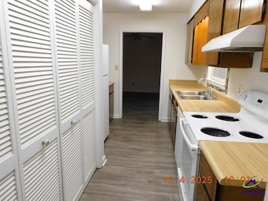 1003 Greenwood Dr, Perry, GA 31069 - photo 6