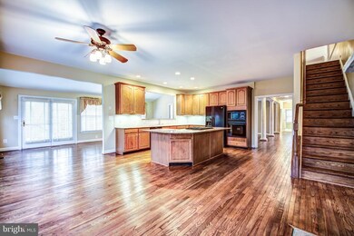 3204 Ox Meadow Ct, Herndon, VA 20171 - photo 7