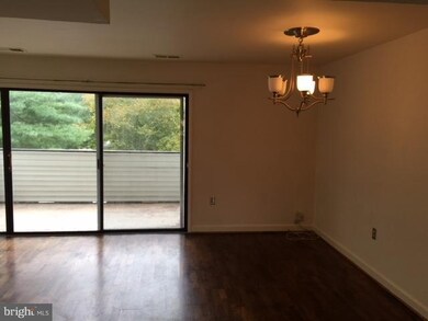 8720 Village Square Dr, Alexandria, VA 22309 - photo 3