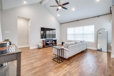 4919 Dry Creek Rd, Sherman, TX 75092 - photo 4