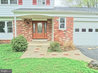 28 Cambridge Dr, Glen Mills, PA 19342 - photo 2