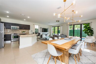 10553 NW 70th Ln, Doral, FL 33178 - photo 6