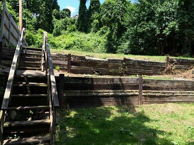 Yard/Garden.