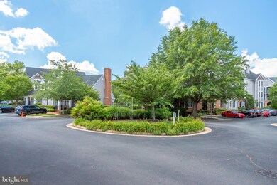 20419 Riverbend Square unit 203, Sterling, VA 20165 - photo 5