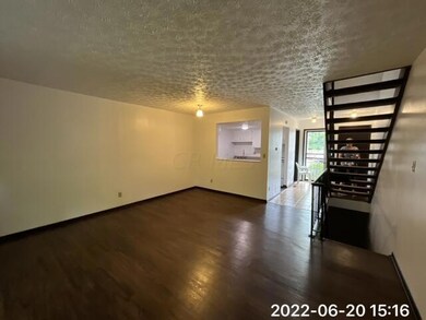 2818 Stonehenge Dr, Columbus, OH 43224 - photo 2