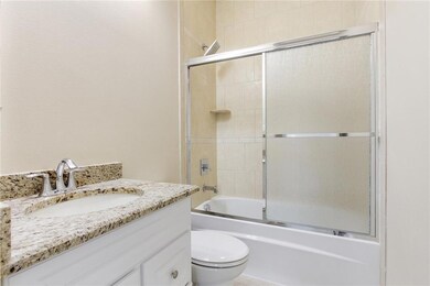 4261 Bayou Oaks Cir, Marrero, LA 70072 - photo 2