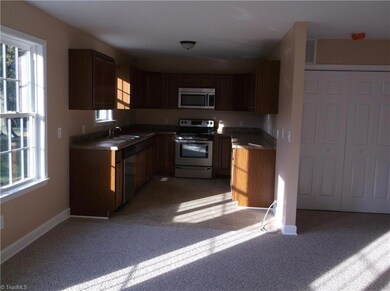 722 Hendrix St, High Point, NC 27260 - photo 3