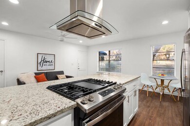 301 E 33rd St unit 4, Austin, TX 78705 - photo 2