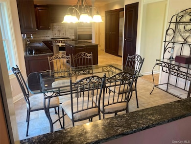 9 Silas Woods Rd, Manorville, NY 11949 - photo 5