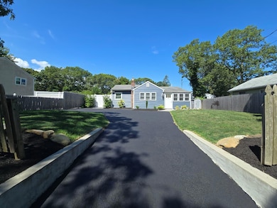 24 Malverne Rd, Sound Beach, NY 11789 - photo 2