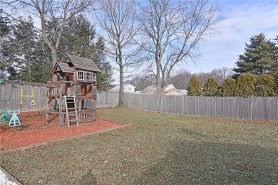 105 Bartlett Dr, Warwick, RI 02886 - photo 6