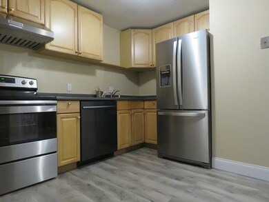 7 Wildwood St unit A21, Dracut, MA 01826 - photo 4