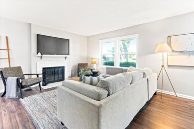 06-Living Area