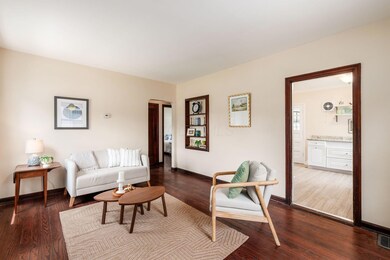 854 Weber living room