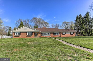 51 S 8th St, Mount Wolf, PA 17347 - photo 4