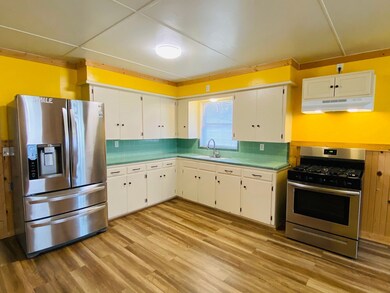 1604 Andrea Dr, Bay City, TX 77414 - photo 5