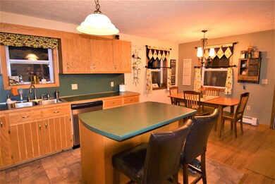 02-kitchen-dining