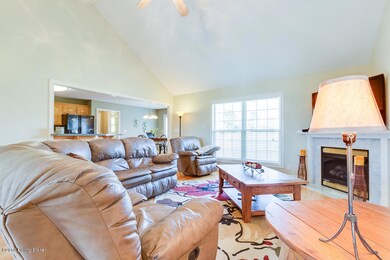 552 Highland Springs Dr, Mount Washington, KY 40047 - photo 4