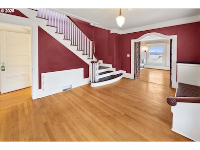 1215 15th St, Astoria, OR 97103 - photo 4