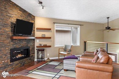 04-Living Room BHL_IMG_4761