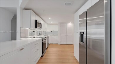 555 NE 34th St unit 204, Miami, FL 33137 - photo 2