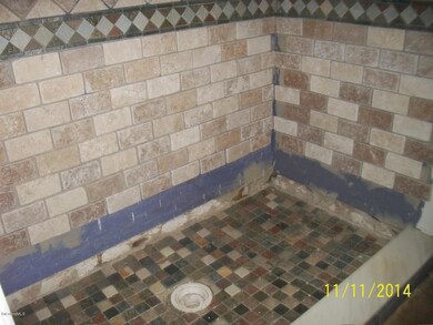6725 Bryant Road 11-11-14 master bath sh