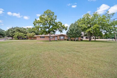 1000 Sunset Dr, Ennis, TX 75119 - photo 5