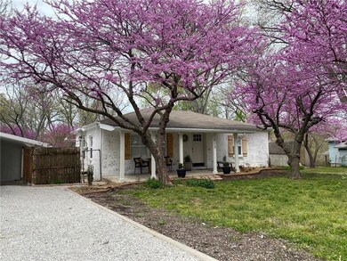 805 NE A St, Bentonville, AR 72712 - photo 2