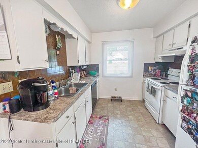 1885 Elm St, Holt, MI 48842 - photo 6