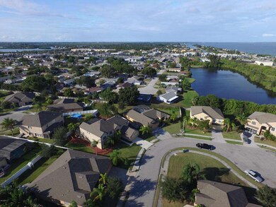 Easy access to Ocean and River