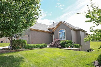 1504 Ventnor Ln, Raymore, MO 64083 - photo 2