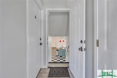 10 E 33rd St unit B, Savannah, GA 31401 - photo 2