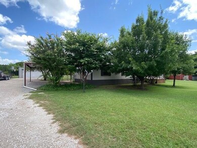 310 Kelly Brook Cir, Weatherford, TX 76087 - photo 2