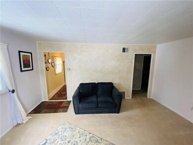 631 Zephyr Ave, Erie, PA 16505 - photo 5