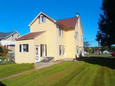 3107 S 2nd St, Whitehall, PA 18052 - photo 2