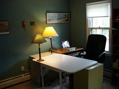 Studio/Study/Office.