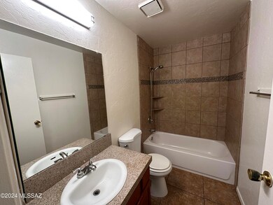 4021 N Weimer Place unit 15, Tucson, AZ 85719 - photo 2