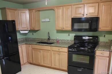 40849 Newport Dr unit 215, Plymouth, MI 48170 - photo 7