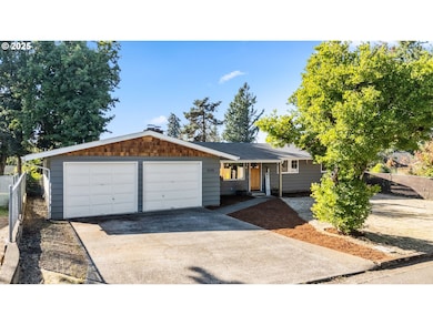 1035 S 11th St, Cottage Grove, OR 97424 - photo 4