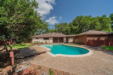 702 Penn Dr, Friendswood, TX 77546 - photo 7