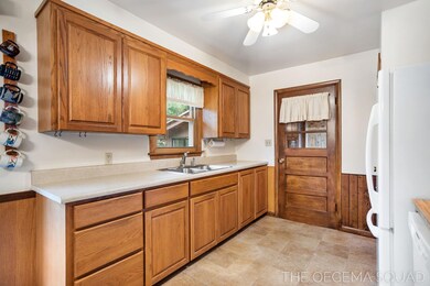 16-web-or-mls-334 Home Ave-16