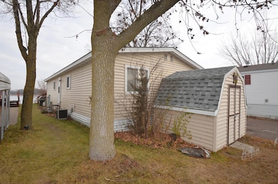 13100 318th St unit 122, Lindstrom, MN 55045 - photo 2