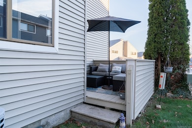 238 Shagbark Dr, Derby, CT 06418 - photo 3