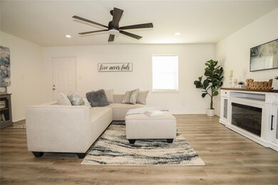 809 Barry Ln, Cleburne, TX 76031 - photo 6