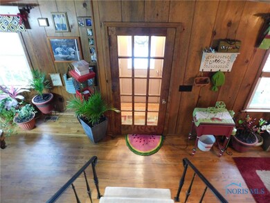 front Entry has closet ,beveled glass door