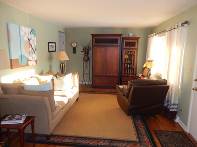 5790 Loganwood Rd, Columbus, OH 43229 - photo 2